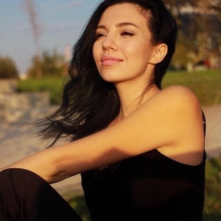 Valentina Shi